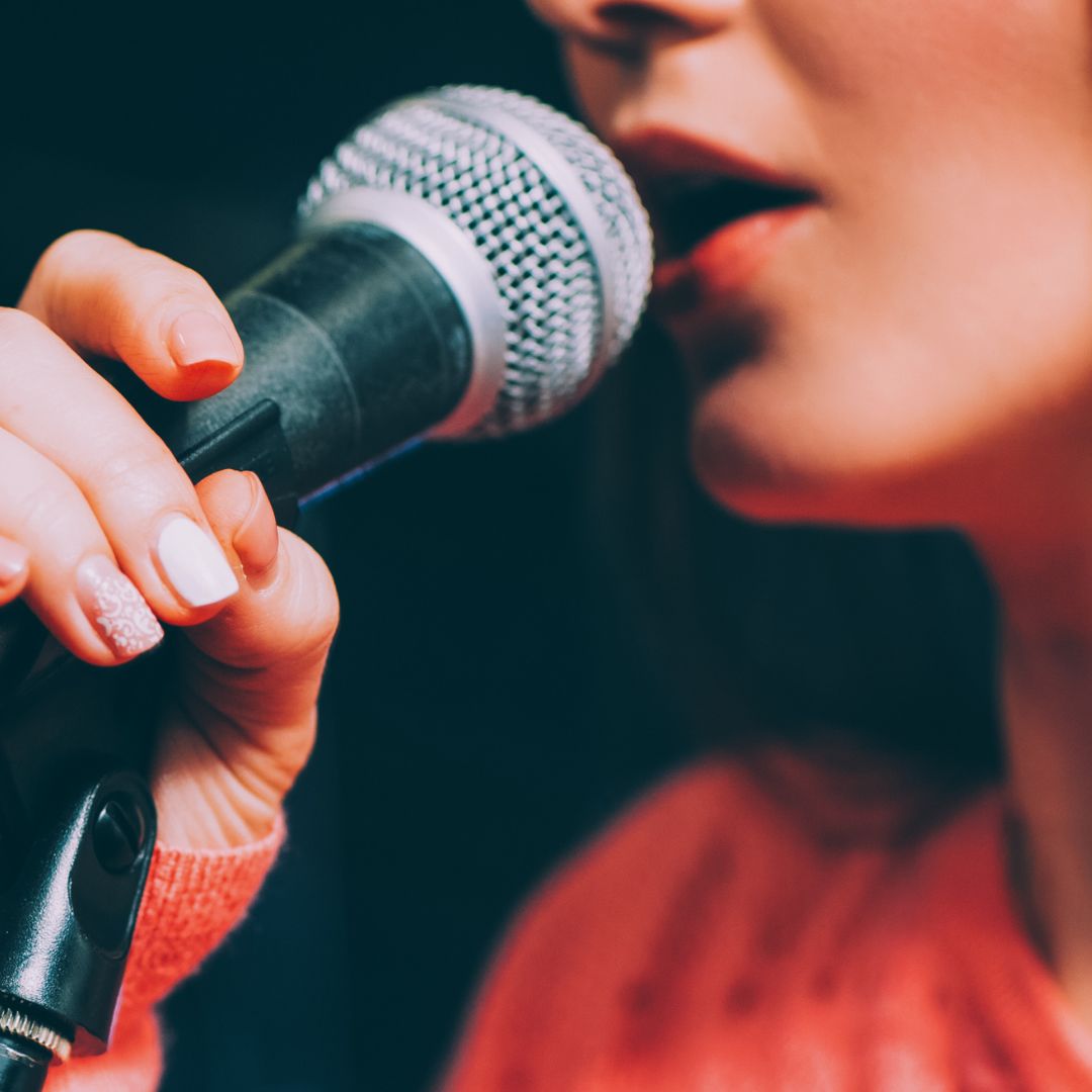 Profissionais da voz: dicas essenciais para preservar a saúde vocal